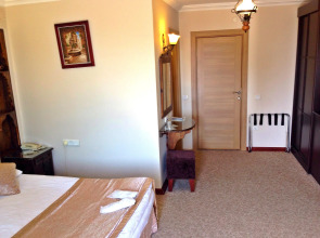 Отель Naz Wooden House Inn