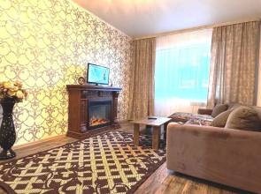 Uyutnaya Trekhkomnatnaya Flat