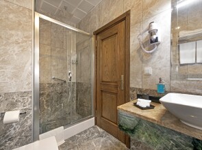 Отель Perapolis