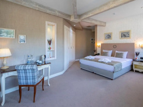 Отель Sapphire Marine