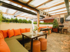 Maajid Hotel & Restaurant