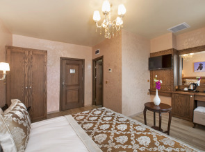 Отель Perapolis