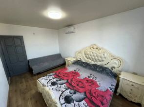 Na Primorskoi 53 Flat