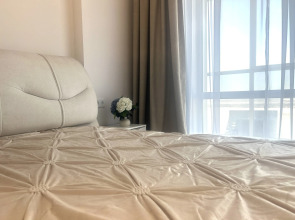 Шикарная Квартира с Видом на Реку и Город