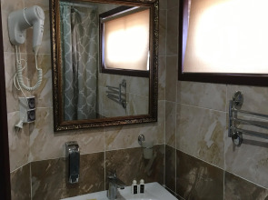 Отель Алекс Хаус