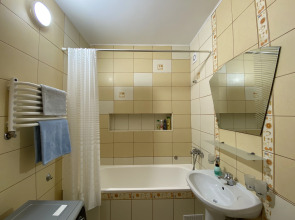 Квартира Двухкомнатная на Тихой у Парка Юность