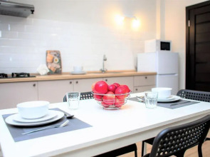 Квартира двухкомнатная с видом на Лавру