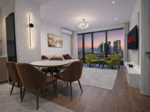 Prostornaya Kvartira V Sovremennom Stile Na 25 Etazhe Apartments