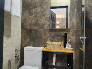 Отель Moon Light Old City