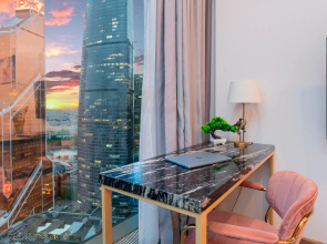Апартаменты Sky City Moscow LUX Студия с большим окном с видом на все башни и город!