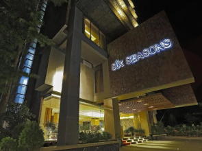 Six Seasons Hotel