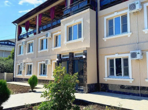 Lazurit Hotel