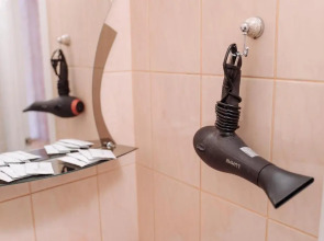 Апартаменты 9 ночей Ленина 15 №2