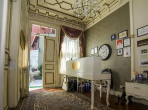 Отель HHK Hotel