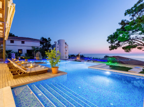 Melanippe Relaxing Hotel - Adults Only