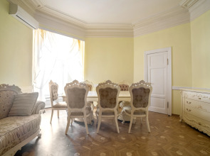 Квартира на Рубинштейна 4