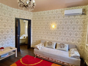 Двухкомнатная квартира на набережной