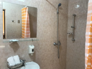 Tri Bogatyirya Guest House