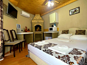 Romantichnaya Studiya S Kaminom Na Dvoikh Flat