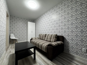 Апартаменты Трехкомнатные на Днепровском бульваре 66