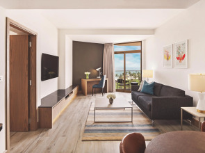 Курортный отель JA The Resort - JA Beach hotel