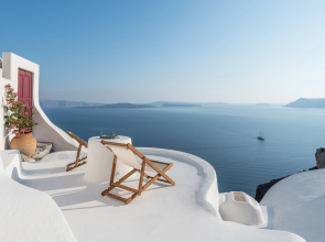 The Sculptors House by Cycladica Villa