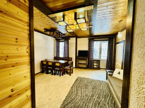 Na Alanskoy, 25 "trekhkomnatnye" Flat