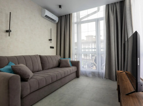 Апартаменты Red Apartments Арт Лайт Адриан