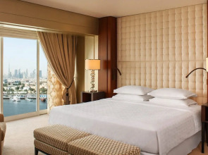 Sheraton Dubai Creek Hotel & Towers