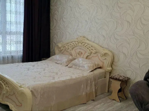 Kvartira na Ul Vlasihinskaa 65ak2