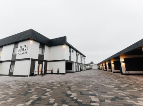 Aura Hotel
