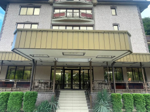 Alp Hotel