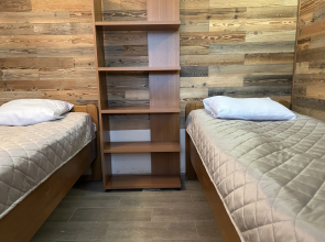 S Vidom na Park Sanatoriya Private House