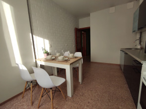 Квартира Двухкомнатная на Фрунзе 29 у ГУОР Локомотив