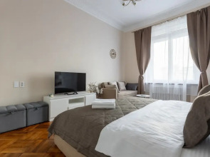 Апартаменты Улучшенные с Двумя Спальнями и Балконом