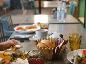 Отель Cartez by Horizon Hotels Yerevan