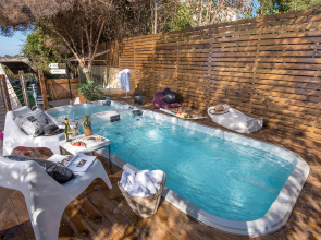 Osnata Butique Suites Shale