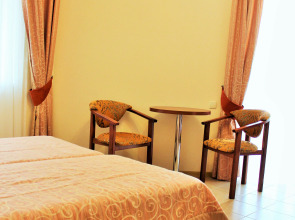 Отель Гермес