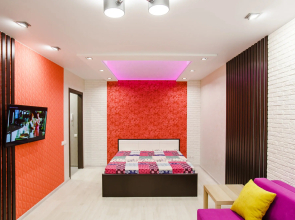 V Tsentre Na Naberezhnoy Reki Irtysh Apartments