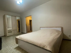 Vam rady na 50 let oktyabrya Flat