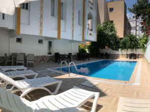 Отель Lavin Garden