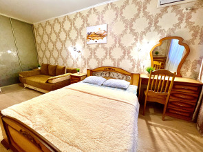 Апартаменты двухкомнатные в Центре Города на 5 этаже (рядом с набережной р. Волга)