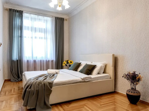 Апартаменты на Куйбышева Ирины Савельевой в центре курортного бульвара