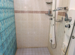 Квартира Просторная квартира с сауной рядом