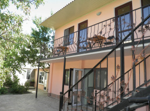 U Yudzhina Guest House