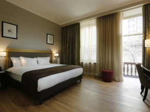 Отель Grand Hotel Yerevan