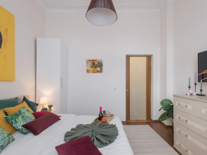 Квартира GM Apartments Стильная Трехкомнатная на Бульварном кольце