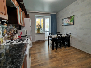 Апартаменты Уютная Двухкомнатная Квартира со Свежим Ремонтом