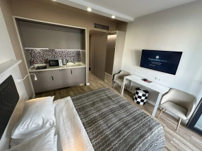 Апартаменты с видом на первой линии моря в 5* Апарт-отеле (Новый Батуми, центр набережной) (13)