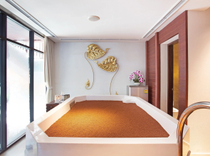 Отель Aksorn Rayong The Vitality Collection